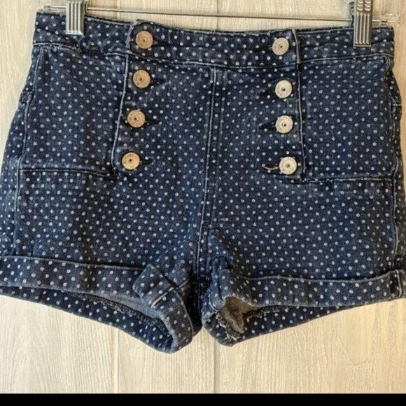 Almost Famous button fly polka dot Mid Rise Dark Wash shorts sz 5 EUC Pin Up - Picture 7 of 9